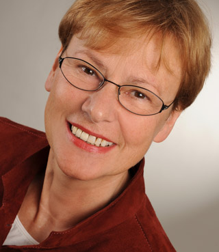 Porträt von Rechtsanwältin Eva Grunert, Fachanwältin für Versicherungsrecht in Darmstadt.