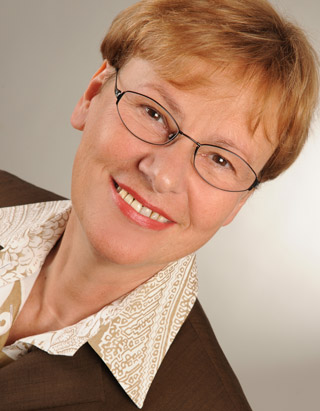 Porträt von Rechtsanwältin Eva Grunert, Fachanwältin für Versicherungsrecht in Darmstadt.